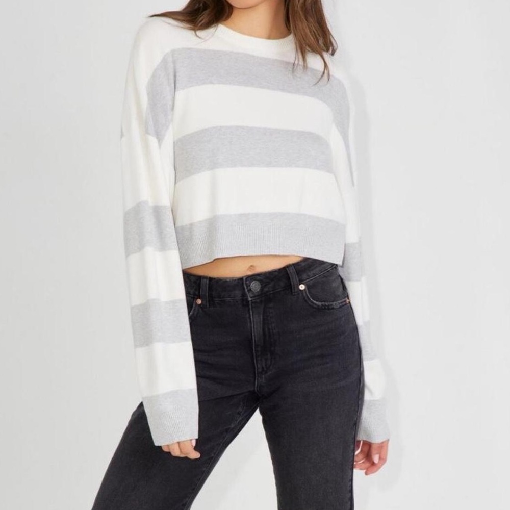 Gray & white sweater.